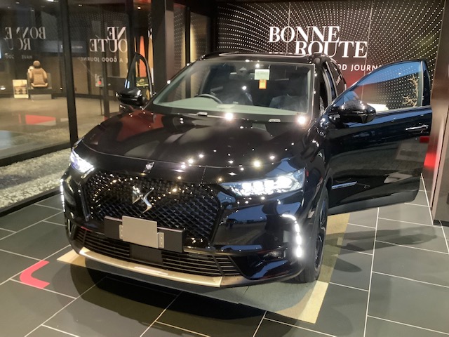 DS 7 CROSSBACK LOUVRE BlueHDi　間に合いました！