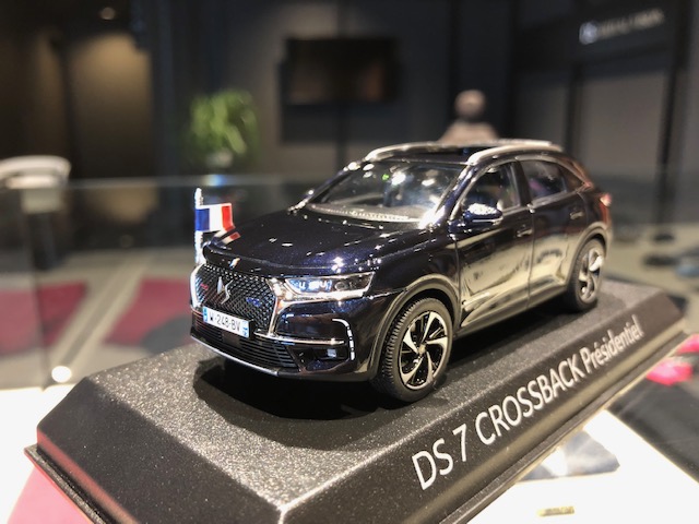 DS7　CROSSBACK　Presidentiel