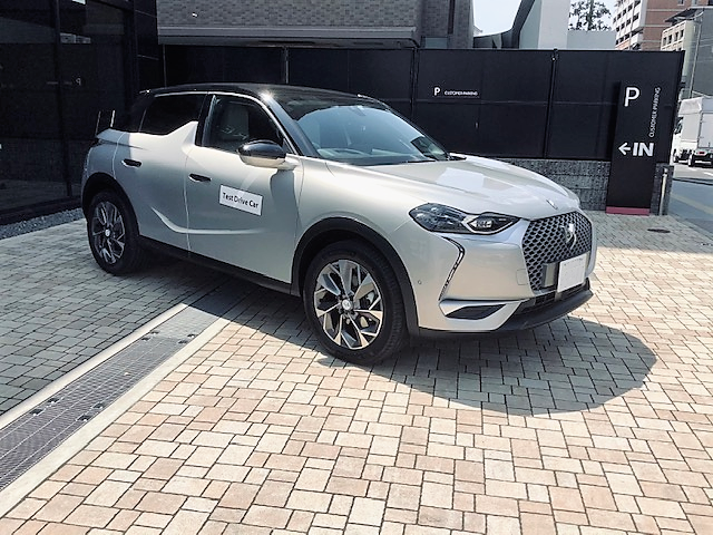 DS 3 CROSSBACK　E-TENSE