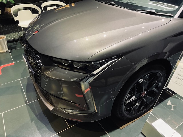 DS 4 PERFORMANCE LINE　再入荷しました！